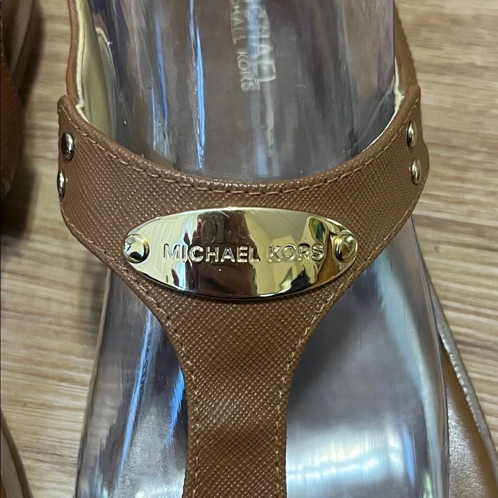 Michael Michael Kors thong style sandal, size 8 - Picture 3 of 6